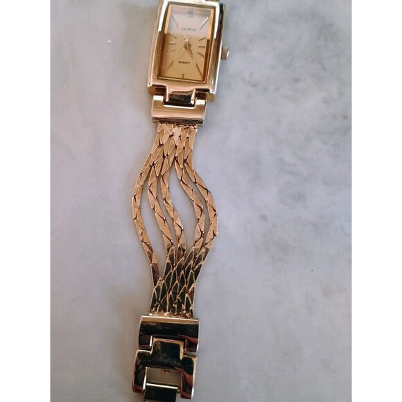 Vintage La Mode Gold Tone Quartz Watch Japan Movement Mesh Band Mint Works! - Picture 4 of 8